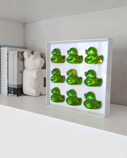 להקת ברווזים ירוק צהוב