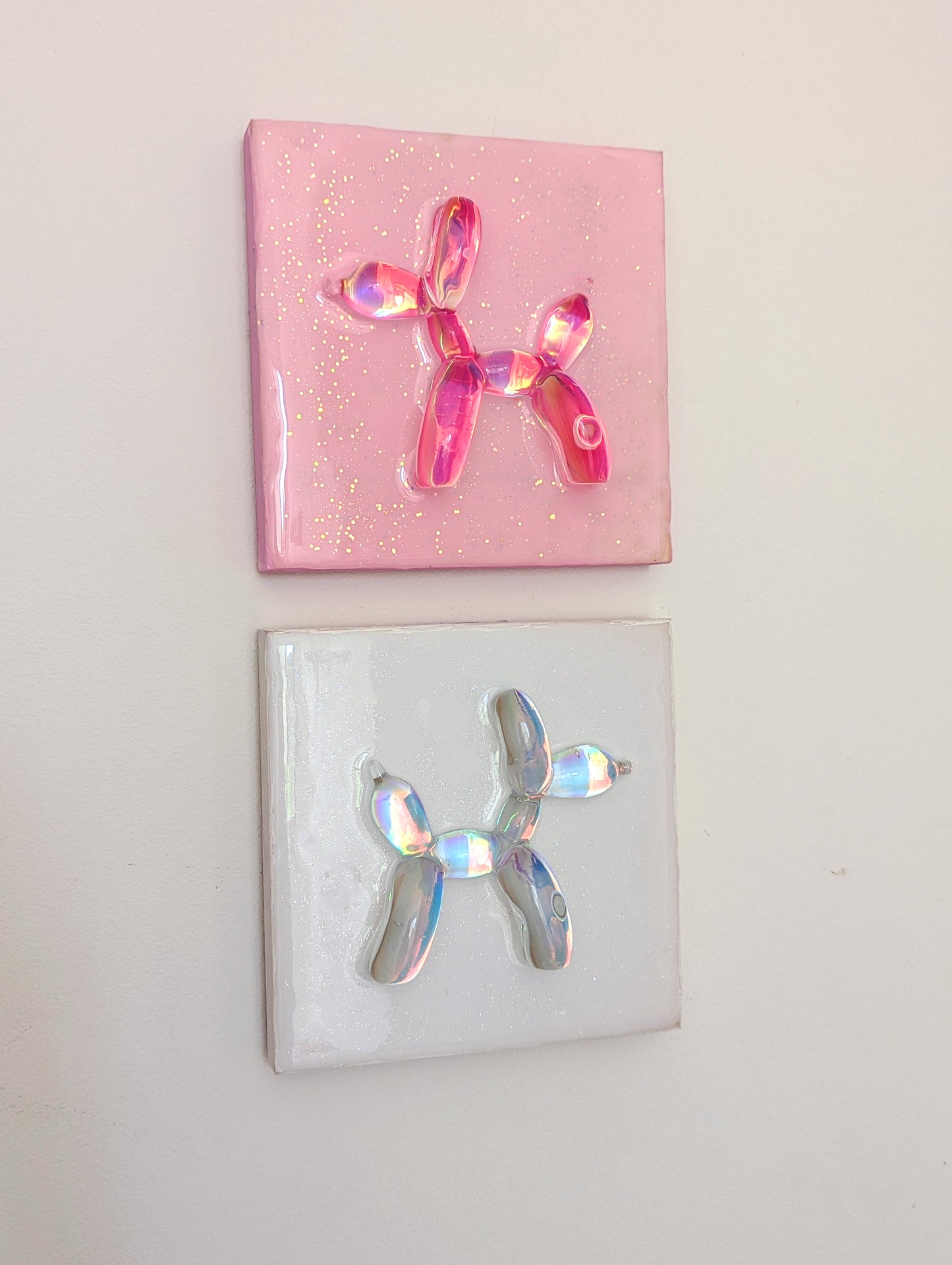 כלב בלונים ורוד הולוגרפי