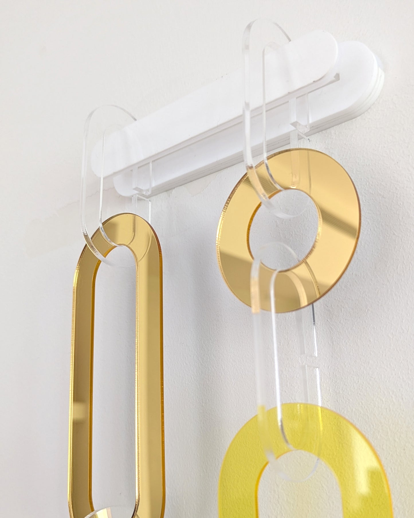 שרשרת מודולרית מוזהבת צרה