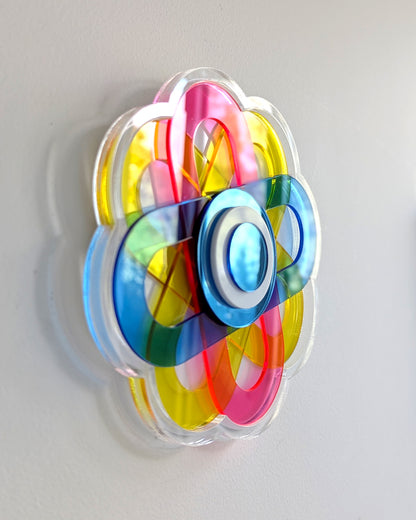 תכשיט קיר פרח צבעוני