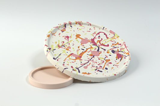 Round decorative plate