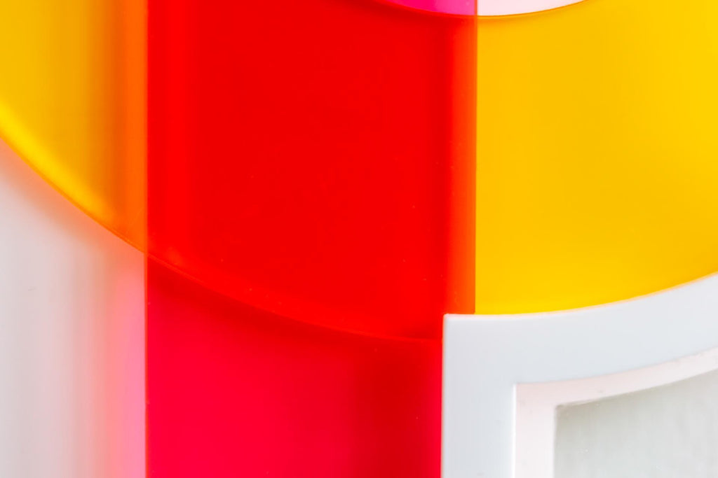 Modern Acrylic Interlocking Design